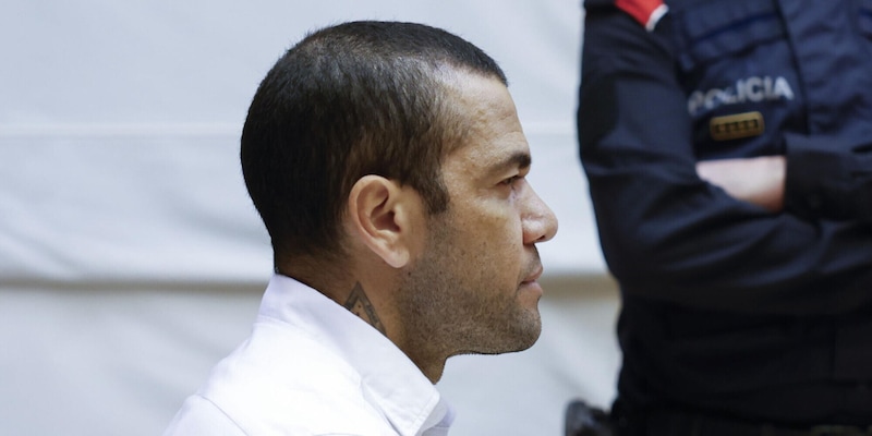 Dani Alves condannato a quattro anni e mezzo di carcere per stupro