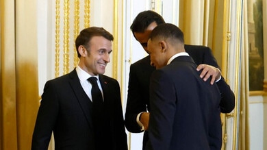 Mbappé e il labiale di Macron: siparietto durante la cena all’Eliseo
