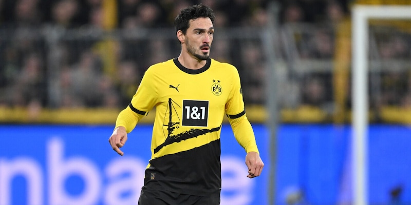 Hummels attacca: “Arbitri? Il Var li ha peggiorati. I giocatori del Psv ridevano per il rigore”