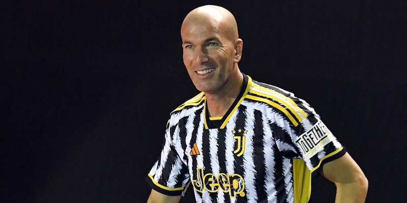 Zidane, l’amico rivela: “Allenerebbe la Juve”