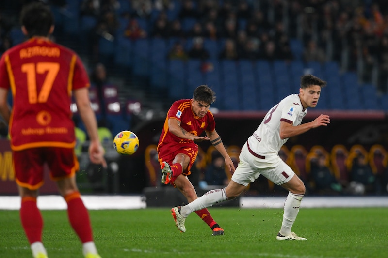 Roma-Torino 3-2: magico tris di Dybala, De Rossi avvicina la Champions