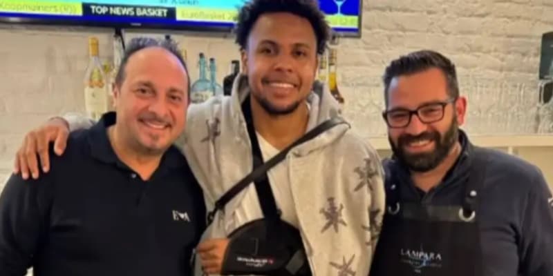 McKennie, sorriso e tutore: la prima foto dopo l’infortunio col Frosinone