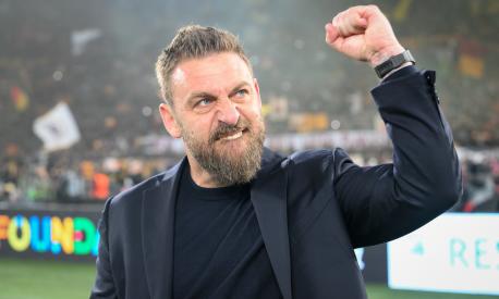 De Rossi: “Una vittoria molto… romanista. Svilar? Precoce e sereno, grazie anche a Rui Patricio”