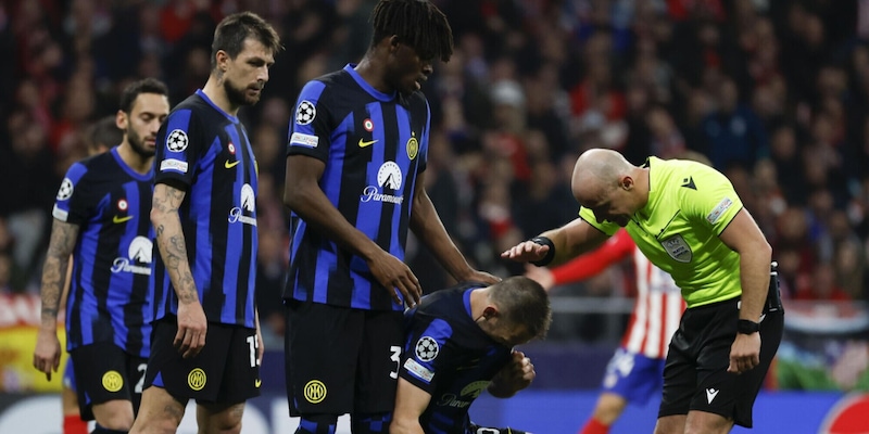 Moviola Atletico Madrid-Inter, Marciniak tiene il match. Ok i gol, mancano i gialli