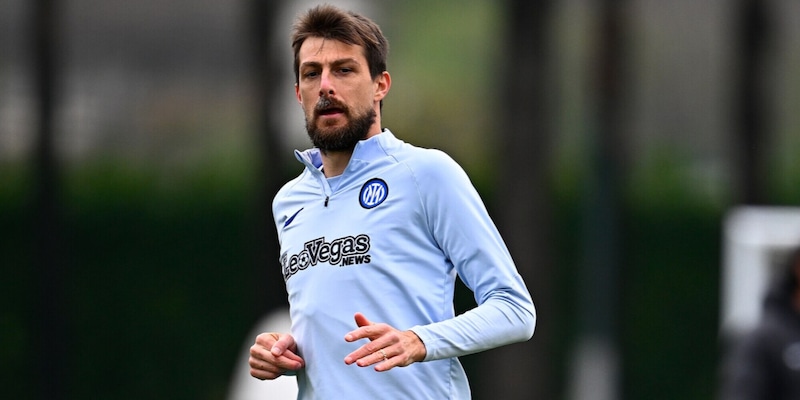 Acerbi, il futuro è incerto: l’Inter rilancia con tre nomi per la difesa