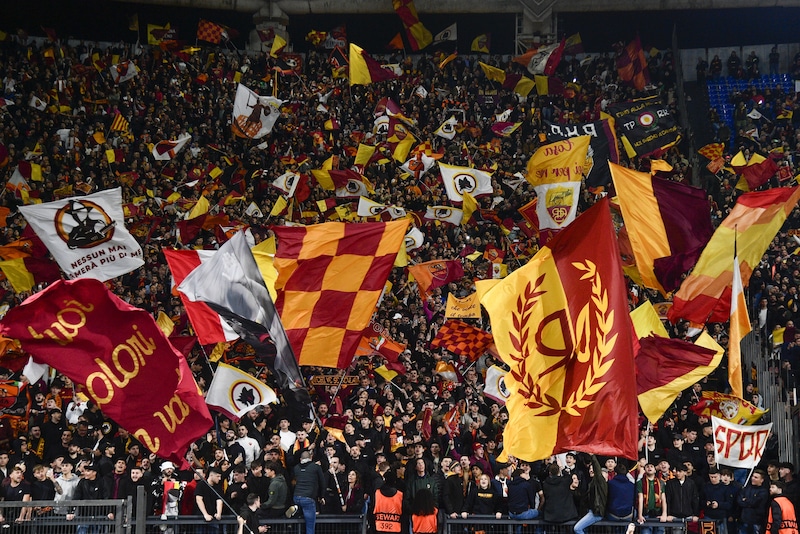 Da Mourinho a De Rossi, cinquanta sold out: la Roma ha riscoperto l'amore dei tifosi