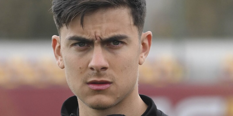 Roma, Dybala si allena e poi si ferma: è in dubbio per il Sassuolo