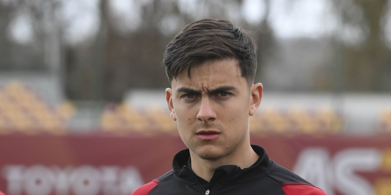 Roma, Dybala salta il Sassuolo e l’Argentina per infortunio: le sue condizioni