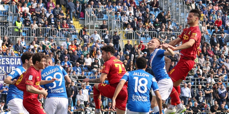 Serie B: il Catanzaro pareggia a Brescia. Cosenza ko a Terni