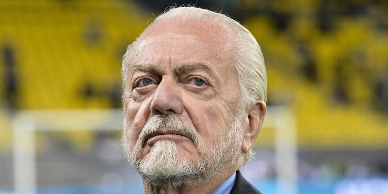 Napoli, De Laurentiis: “Costruirò un nuovo stadio a Bagnoli. Nel 2027 la prima partita”