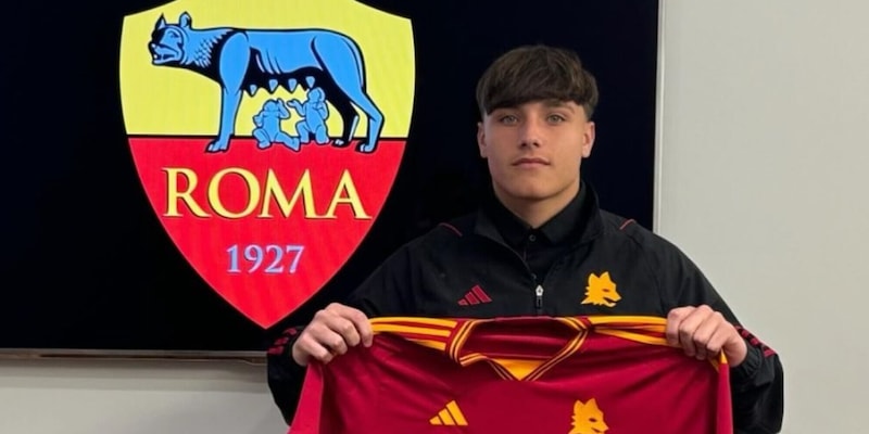 Almaviva è professionista: dalla fascia di Totti alla firma con la Roma