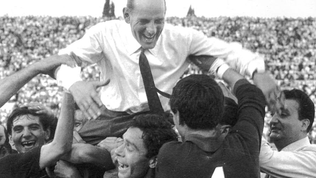 Bologna-Inter 60 anni fa fu uno spareggio scudetto: storia di flaconi, maghi e favole