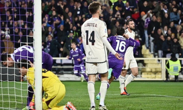 Llorente salva la Roma al 95′. Fiorentina beffata, la Champions resta lontana