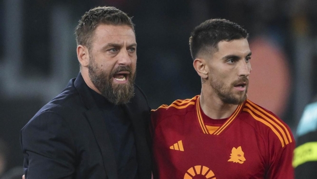 Pellegrini: “Ora sono al centro del gioco”. De Rossi: “Non è facile fare il capitano qui”