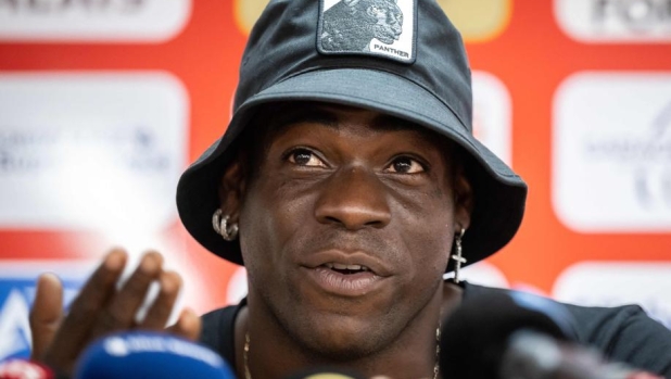 Balotelli: “Ventimila microfoni e non hanno trovato una prova contro Acerbi?”