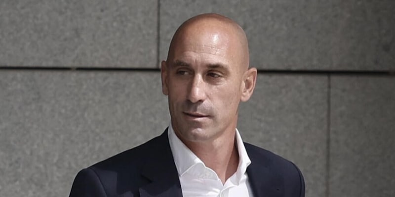 Rubiales, in Spagna si cercano le prove delle tangenti: si indaga su Piqué