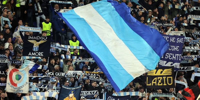 Derby Roma-Lazio, Curva Nord e Distinti sold out: 17mila tifosi biancocelesti all’Olimpico