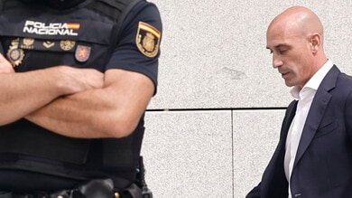 Rubiales arrestato all’aeroporto di Madrid: è in corso l’interrogatorio