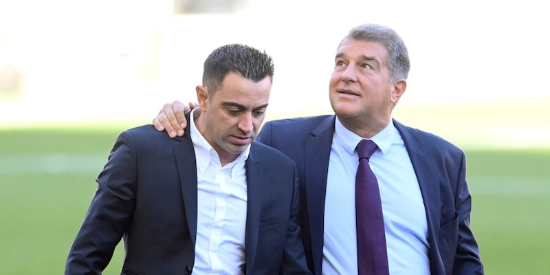 Laporta annuncia: “Xavi resterà l’allenatore del Barcellona”