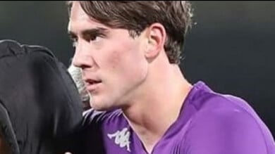 Juventus-Fiorentina, Vlahovic si mostra in viola sui social: ecco perché