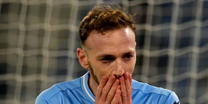 Lazio, Lazzari sicuramente out per il derby: i dettagli dell’infortunio