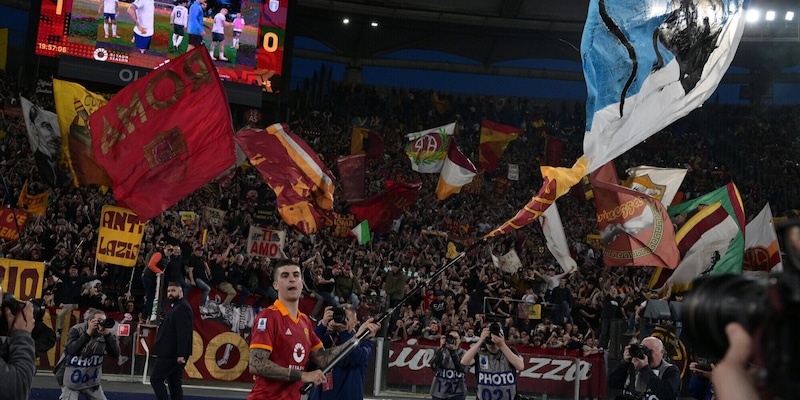 Multa Mancini: la curva della Roma apre una raccolta fondi per pagarla