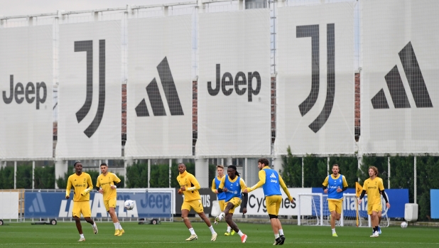 Dallo sponsor di maglia, alla monetizzazione digitale: Juve, 5 sfide extra campo da vincere