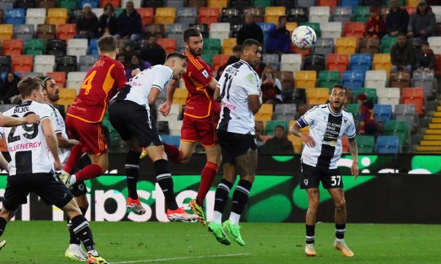 Roma, vittoria di testa: Cristante stende l’Udinese al 95′, De Rossi a -4 dal Bologna