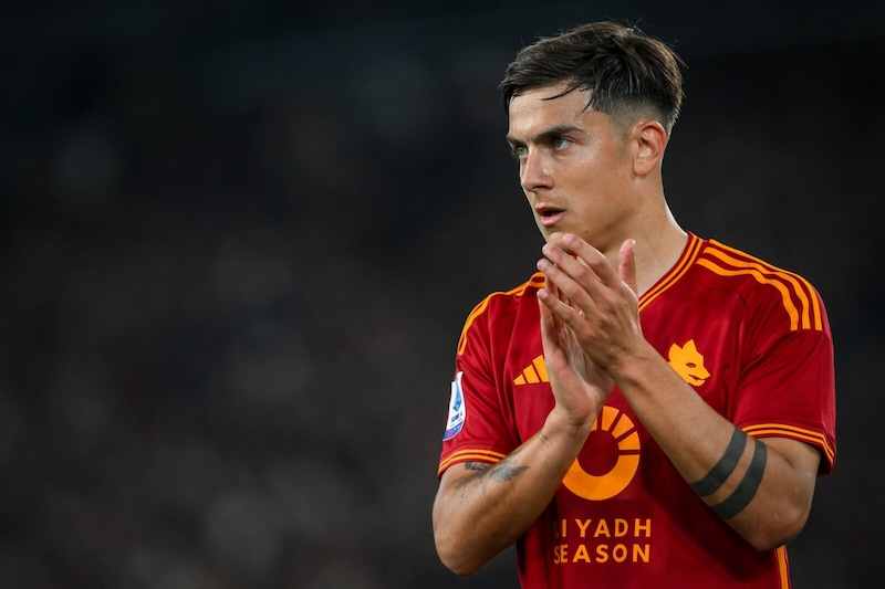 Roma, come sta Dybala: le ultime news sull'infortunio