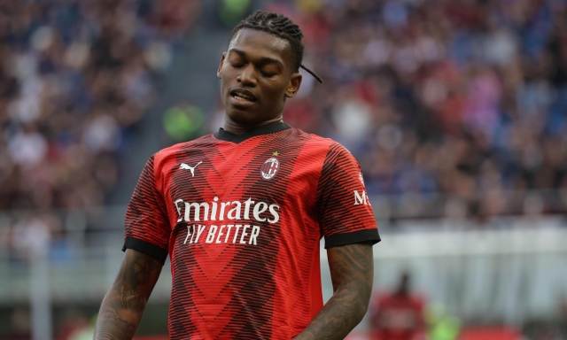 Leao fischiato e senza offerte. Deve rilanciarsi con il Milan