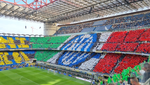 Da una “stella all’altra” e la maxi coreogafia: l’ultima dell’Inter a San Siro è da favola