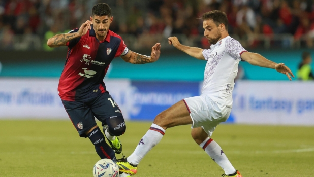 Cagliari-Fiorentina 0-1 al 45′: la sblocca Bonaventura, annullato un gol a Lapadula per fuorigioco