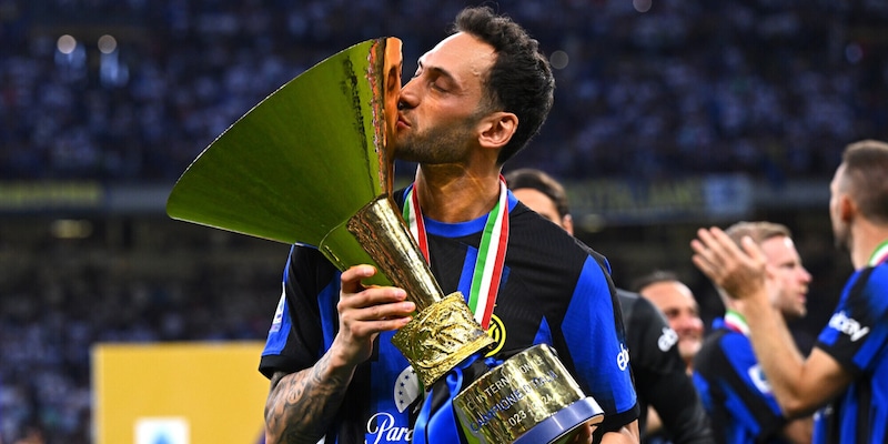 Calhanoglu tranquillizza i tifosi: “Sono felice all’Inter”