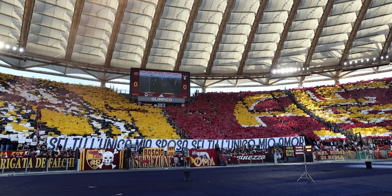 Roma, è boom abbonamenti: tifosi scatenati