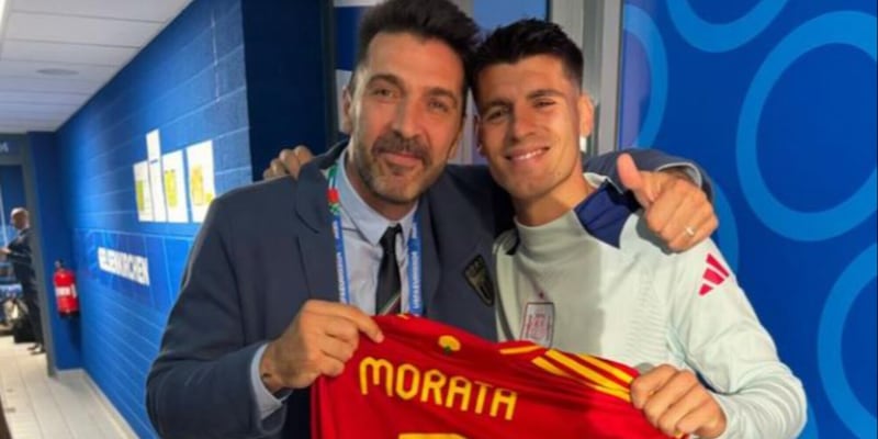 Morata regala la maglia a Buffon, il messaggio commuove i tifosi della Juve