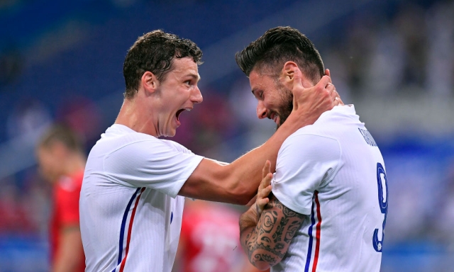 Giroud: “Thuram interista, ma per me è un fratello”. Pavard: “Terzino o centrale, come vuole il ct”