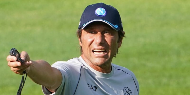 Conte spreme il Napoli: il gesto nel primo giorno di ritro che esalta i tifosi