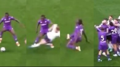 Kean urla di dolore, l’entrata è violentissima: rissa in Bolton-Fiorentina