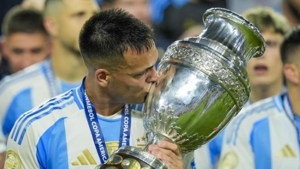 Anche i bookie ci credono: le quote di Lautaro Pallone d'oro