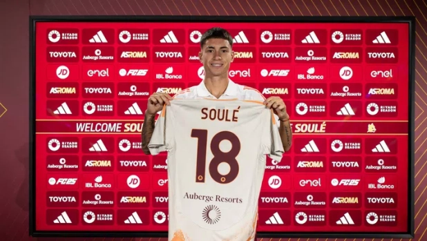 Roma, ufficiale Soulé: indosserà il 18. Annunciata anche la seconda maglia