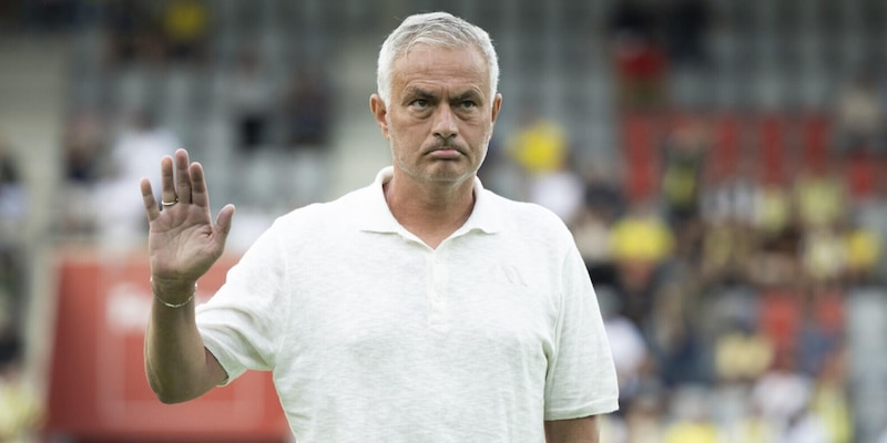 Fenerbahce, rivelazione su Mourinho: “Controlla tutto e a fine allenamento…”