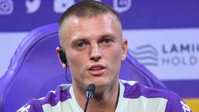 Gudmundsson abbraccia la Fiorentina: “La 10 di Nico Gonzalez? Vedremo”