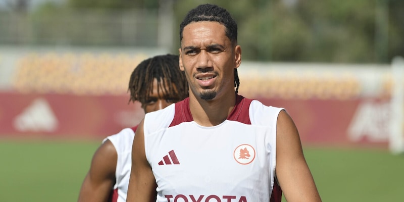 Roma, i convocati per la Juve: presente Smalling