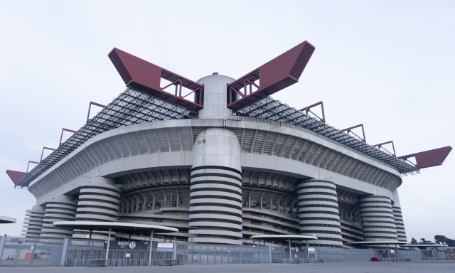 Milano si svuota, San Siro… si riempie: dal "Berlusconi" al Toro, la carica dei 120mila per il Diavolo