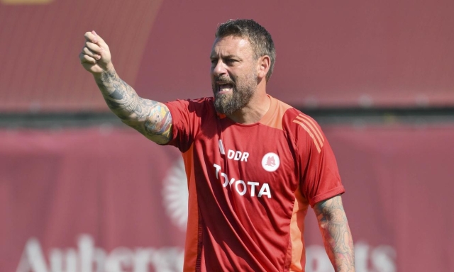 De Rossi: "Con Motta non ti puoi rilassare. Il mercato della Roma meglio dell'Inter"