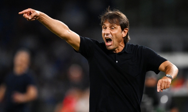 Conte: "Vittoria di cuore. Calciomercato assurdo, va chiuso prima. Così non va"