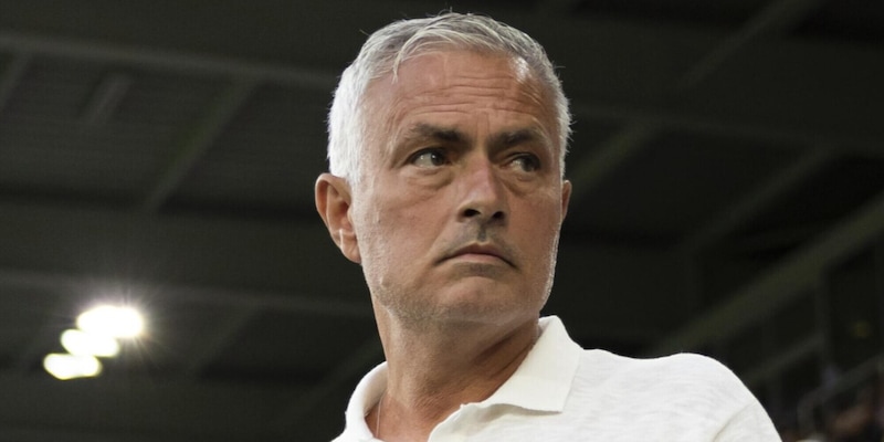 Mourinho e il derby con il Galatasaray di Osimhen, le frecciate: “Ero a letto e…”