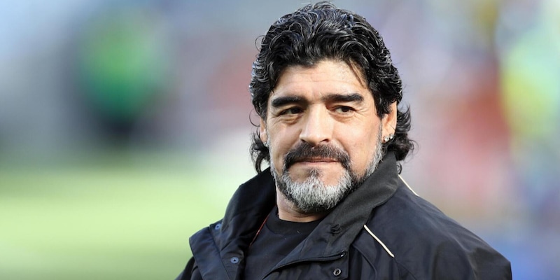 Morte Maradona, slitta il processo: sanitari accusati di “potenziale negligenza”