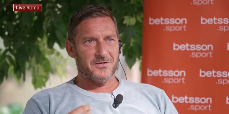 Totti: “Il mercato della Roma? Non mi convince”. Poi parla di De Rossi