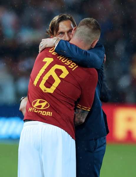 De Rossi risponde a una domanda su Totti, le sue parole emozionano i romanisti